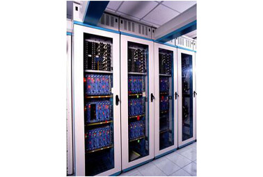 选择数据中心基础设施管理系统，助于数据中心的UPS部署